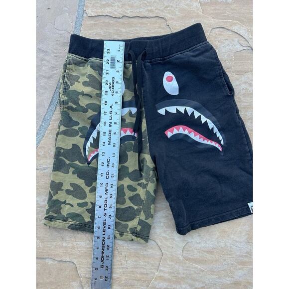 A Bathing Ape BAPE Beach shorts Shark Split Camo Size Medium ? Japan Street wear - Picture 5 of 7